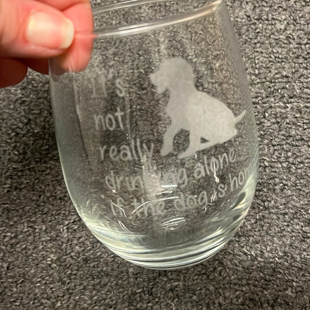 NWT- wine glass with dog